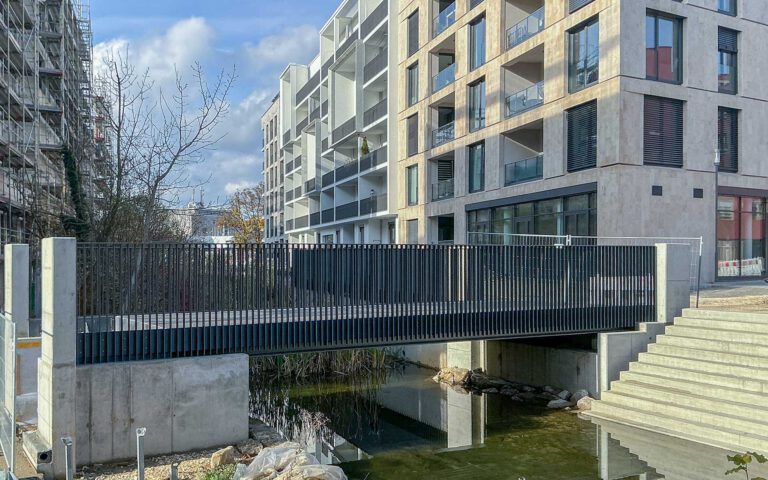 Die neue Brücke in der Kleiststraße verbindet die Bleichstraße mit dem neuen Quartiersplatz